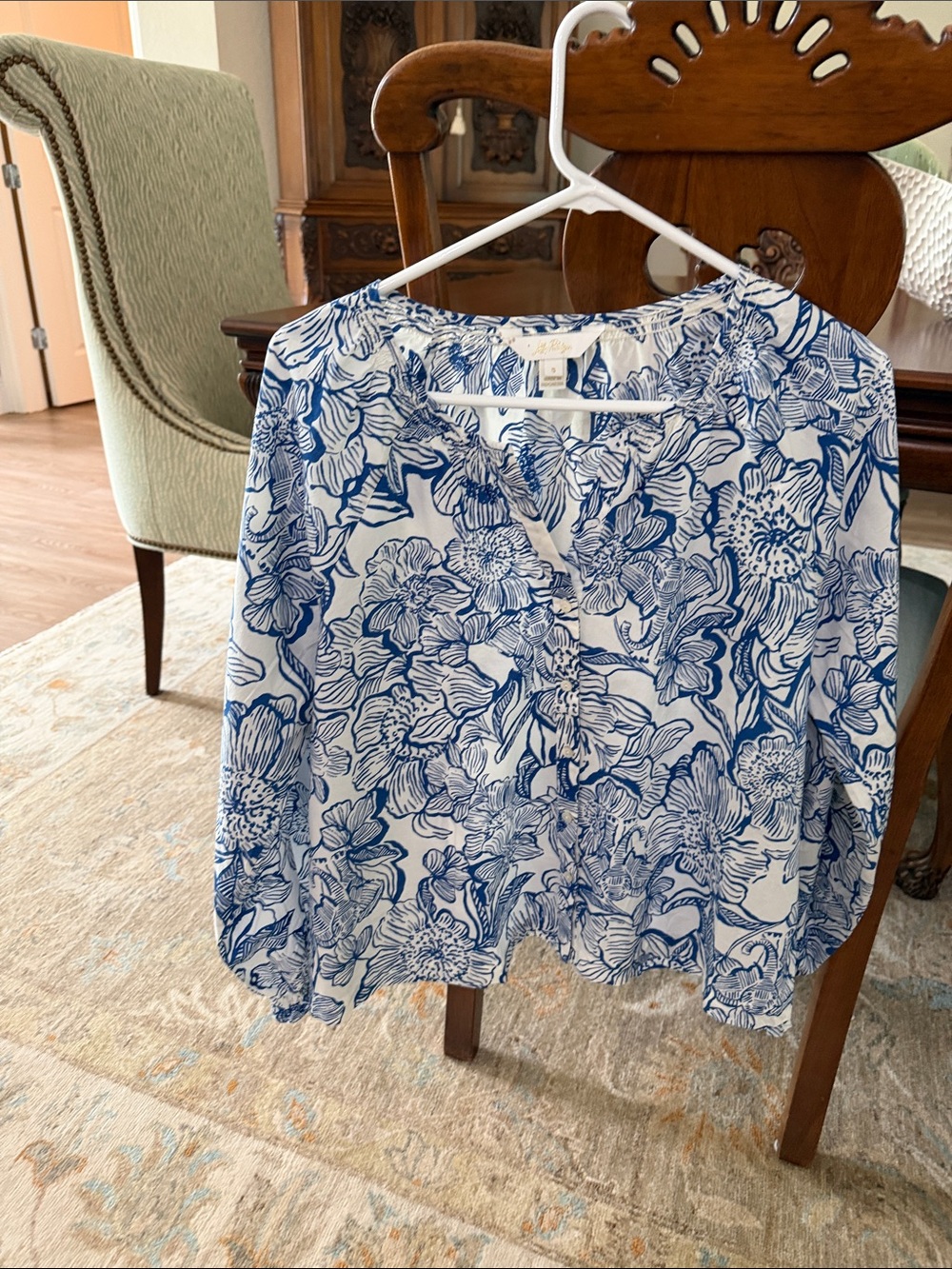 Lilly Pulitzer Blue and White Floral Pullover Blouse